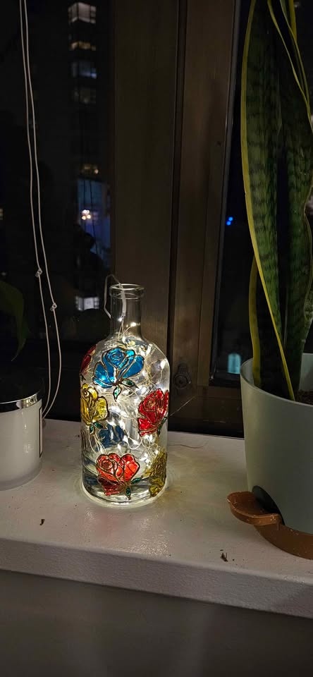 Hand-painted glass bottle lamp with rose flower patterns and fai - photo 3