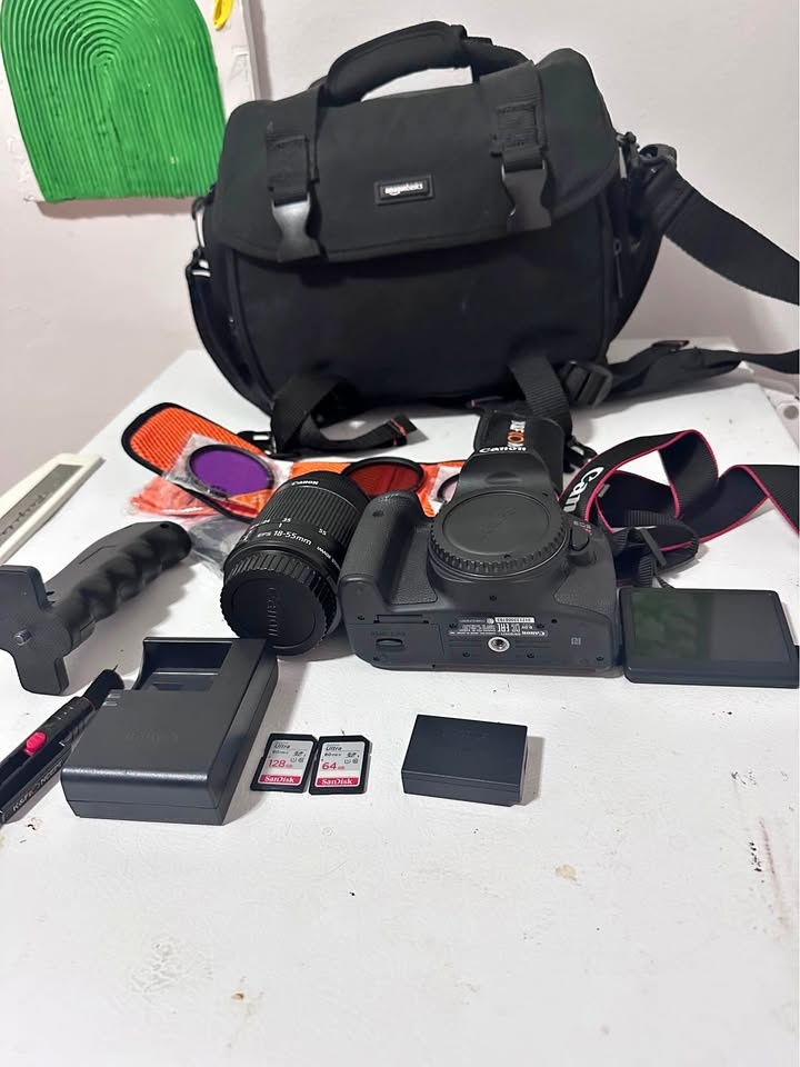 Canon t6i with accessories