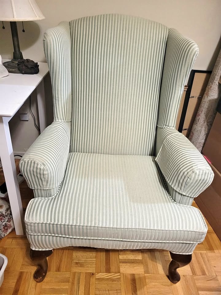 Wing back Chair (padded) Light green