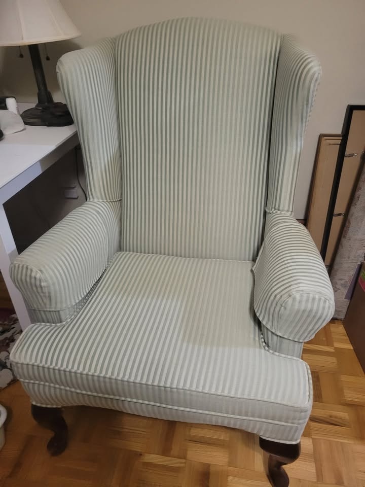 Wing back Chair (padded) Light green - photo 2