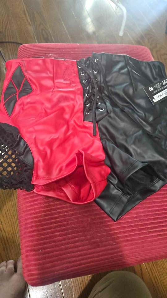Harley quinn costume - bottom - shorts large - spirit - new with
