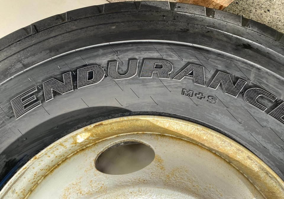 315/80R22.5 Goodyeard-Endurance Steer Tires - photo 3