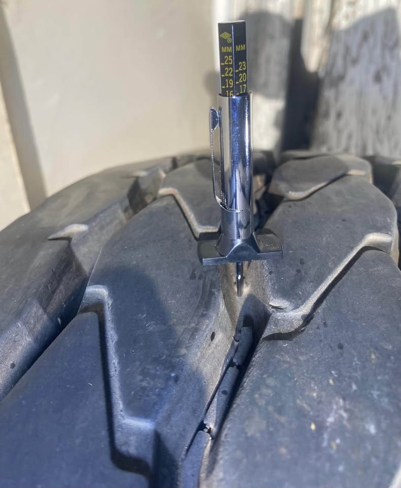 315/80R22.5 Goodyeard-Endurance Steer Tires - photo 5