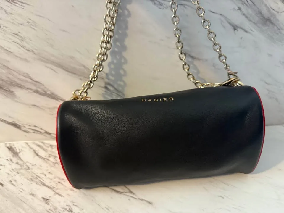 Danier leather Dreana heart bag image indicator(3)