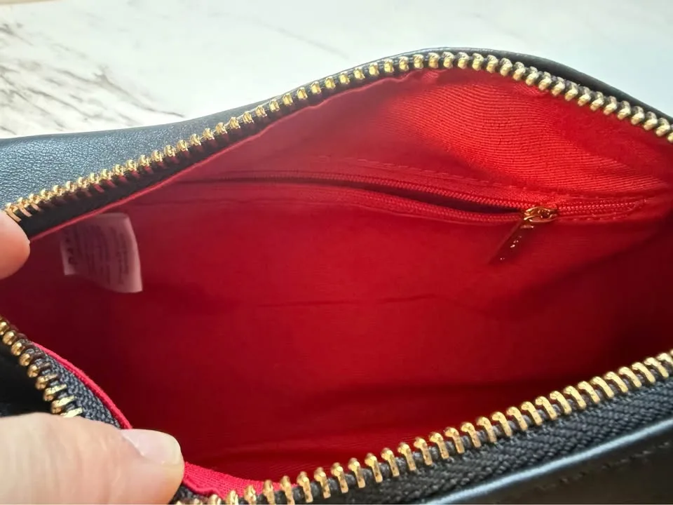 Danier leather Dreana heart bag image indicator(4)