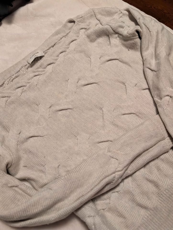 Babaton 100% merino wool sweater - photo 3