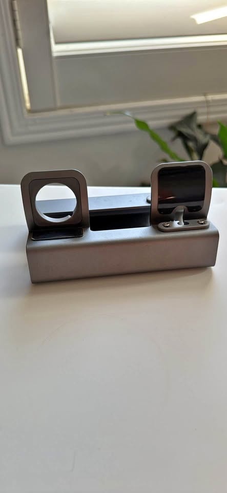 Sleek Multi-Device Charging Station