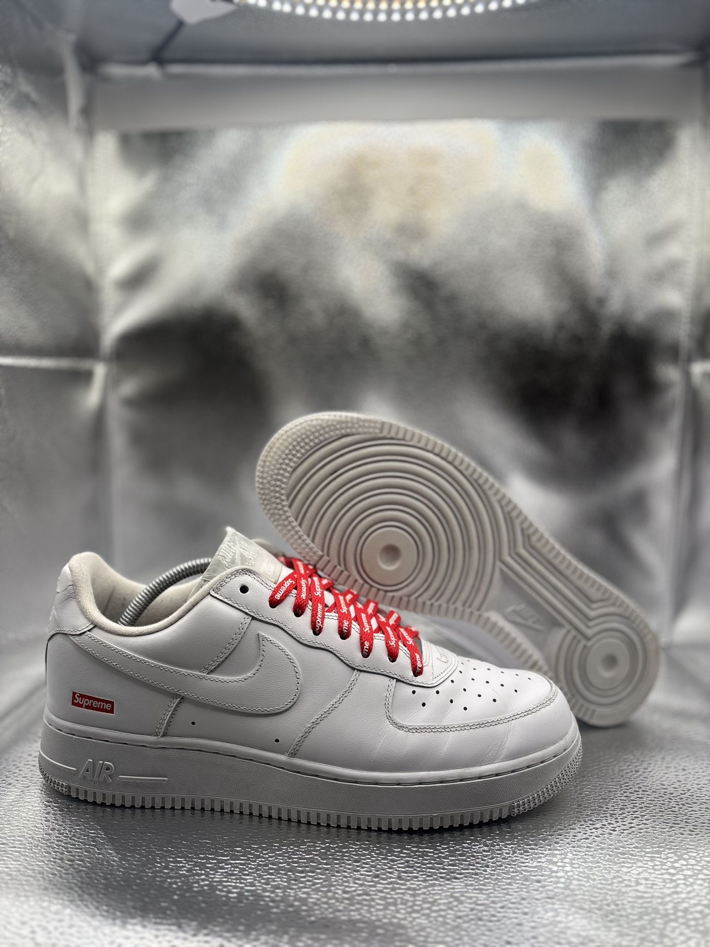 Nike Air Force 1 Low Supreme White