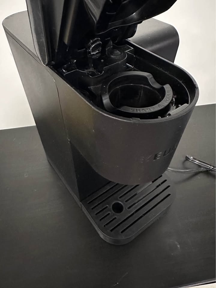 Coffee maker with 10 capsules - photo 2