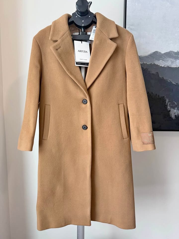 Aritzia Only Coat - Soft Wool Cashmere Size XS Short NWT