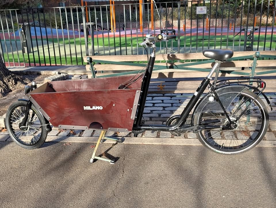 Cargo Bike / Bakfiets - Pedal Powered, NOT Ebike