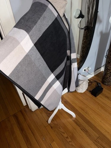 Ike Behar Black and Gray Patterned Poncho One Size - photo 3