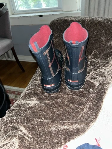 Tommy Hilfiger Blue and Red Plaid Boots with Gold Zipper - photo 5