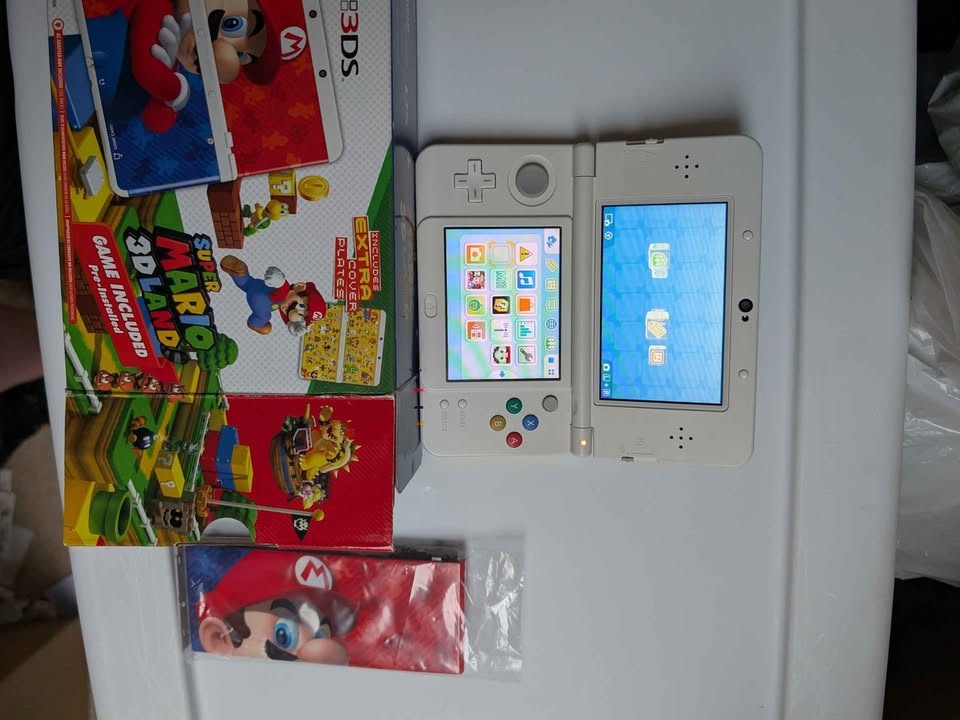 New 3DS Super Mario 3D Land edition - photo 2