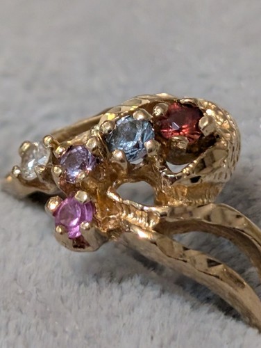 2.1g 10k Yellow Gold Vintage Multi Stone Family Ring Size 5 - photo 2