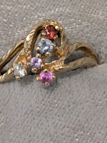2.1g 10k Yellow Gold Vintage Multi Stone Family Ring Size 5 - photo 3