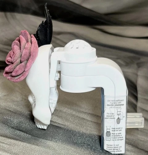 New Succulent Skull Nightlight Wallflower Plug In By Bath & Body - photo 3