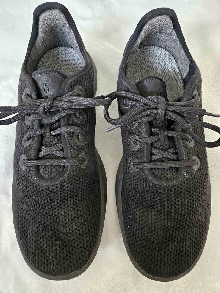 Black Allbirds Sneaker, Size Men's 10