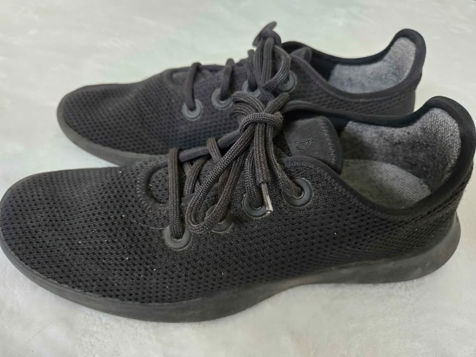 Black Allbirds Sneaker, Size Men's 10 - photo 2