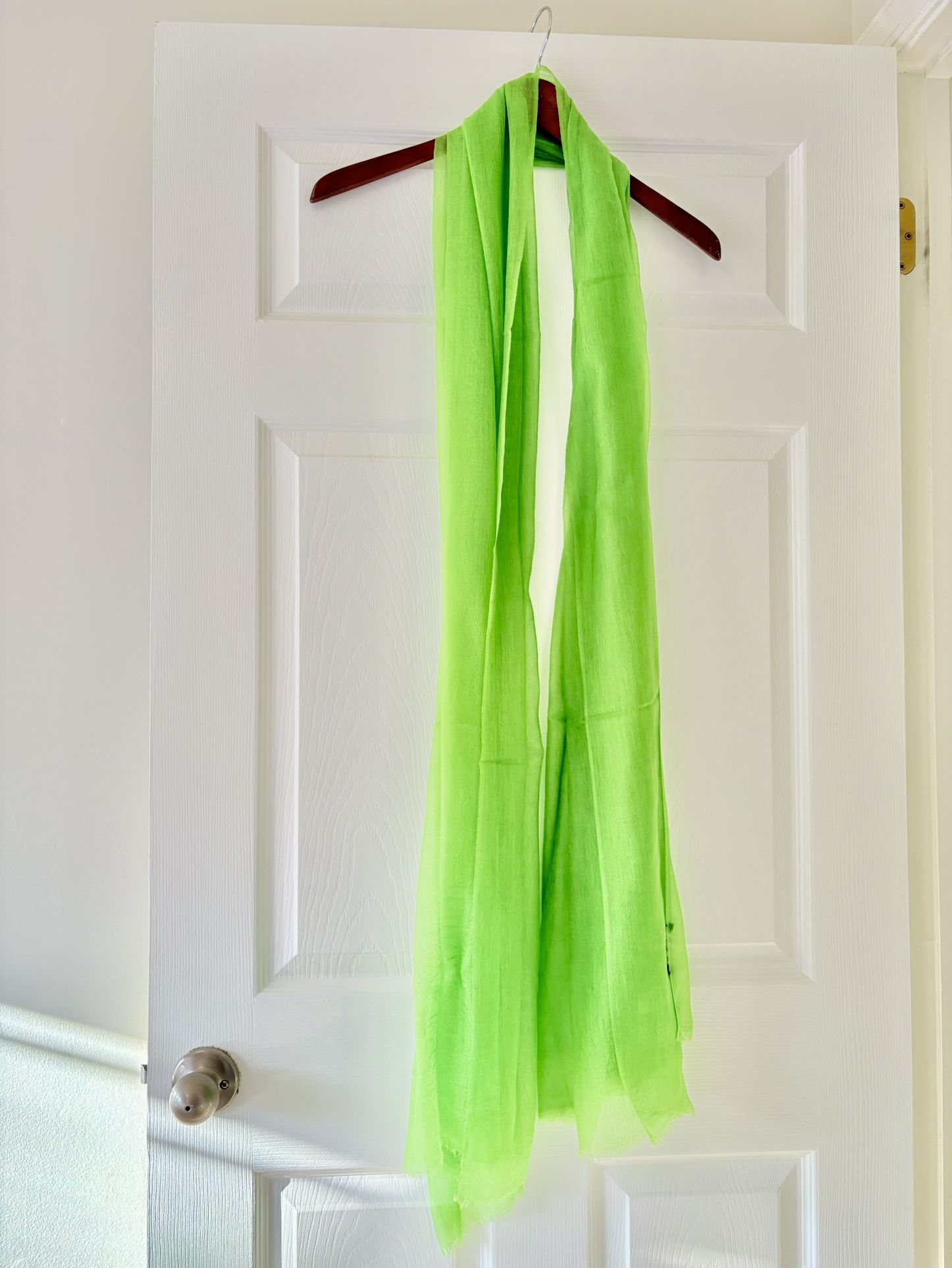 100 % Cashmere Featherweight Lime Green Long scarf