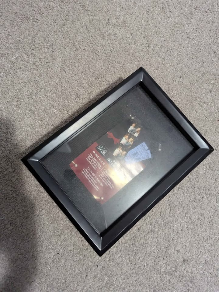 Shadow box picture frame - photo 2