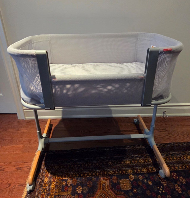 Skip Hop Cozy Up 2-in-1 Bedside Sleeper & Bassinet - photo 2