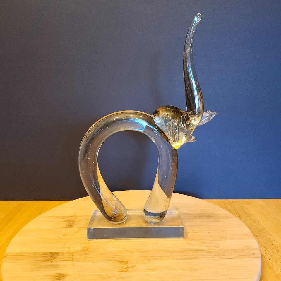 🥕 Decorative Glass Elephant Sculpture 🥕 - photo 3