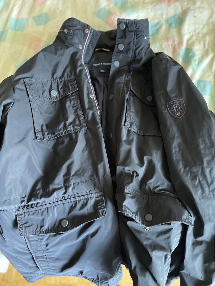 Tommy Hilfiger light jacket