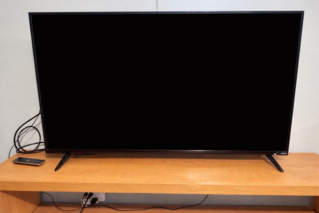 PRICE DROPPED!VIZIO 55 inch tv + cord+ remote