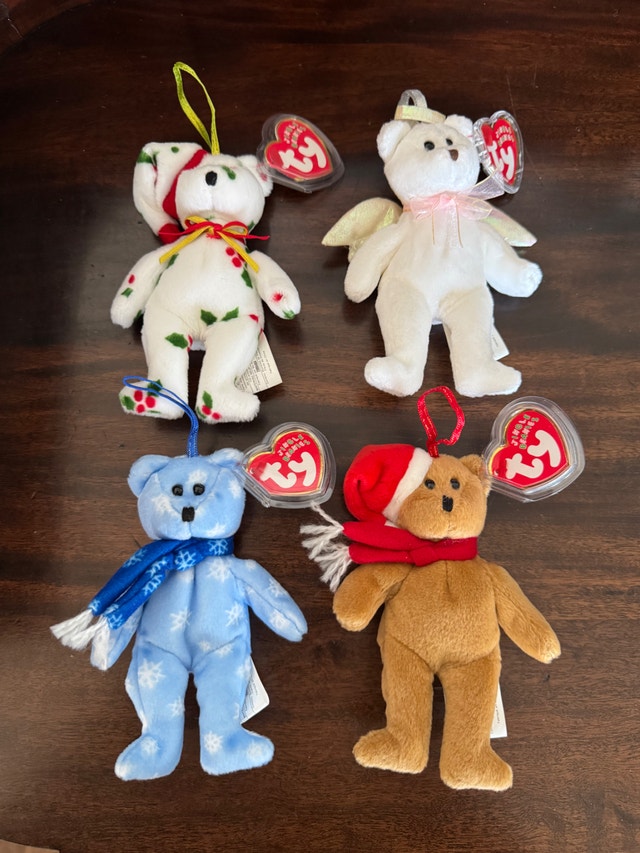 Set of 4 Ty Christmas Jingle Beanies ornaments