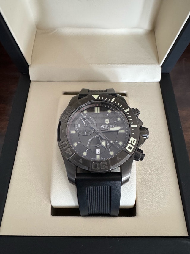 Victorinox Dive Master quartz watch