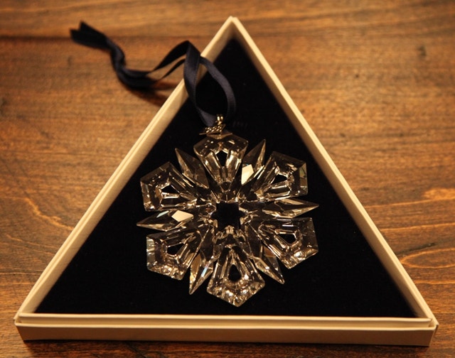 1999 Swarovski Crystal Snowflake Ornament - MIB
