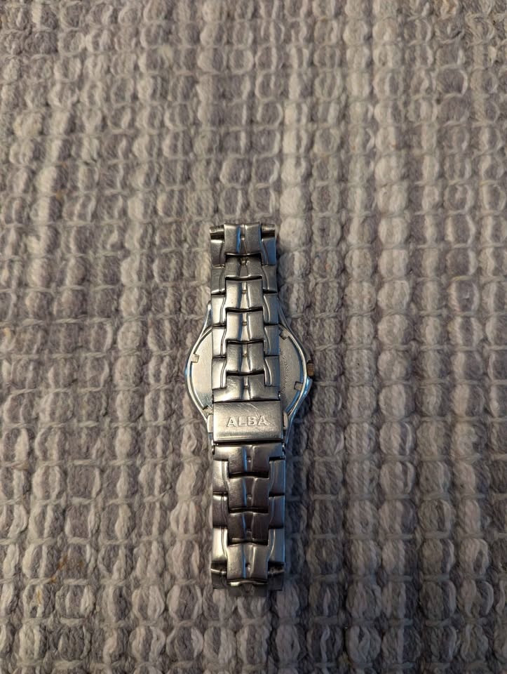 Vintage White dial Alba watch - photo 3