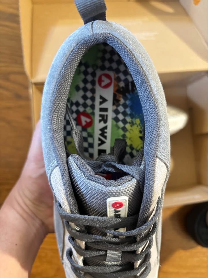 Air walk Shoes Size 10M Old School - photo 3