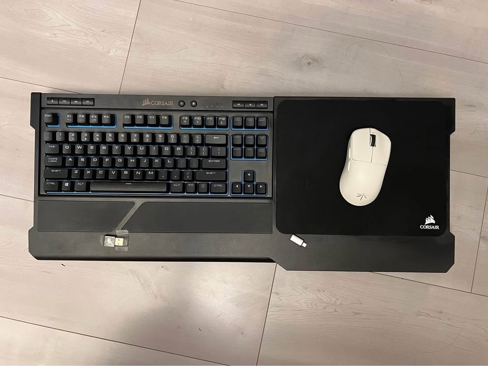 Corsair K63 wireless keyboard lapboard combo gaming pc tv sofa c - photo 3
