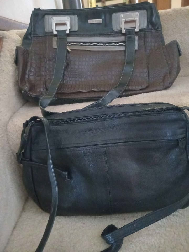 Assorted purses for sale - photo 4