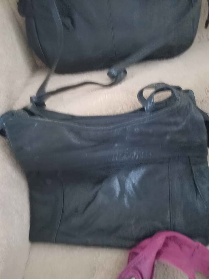 Assorted purses for sale - photo 5