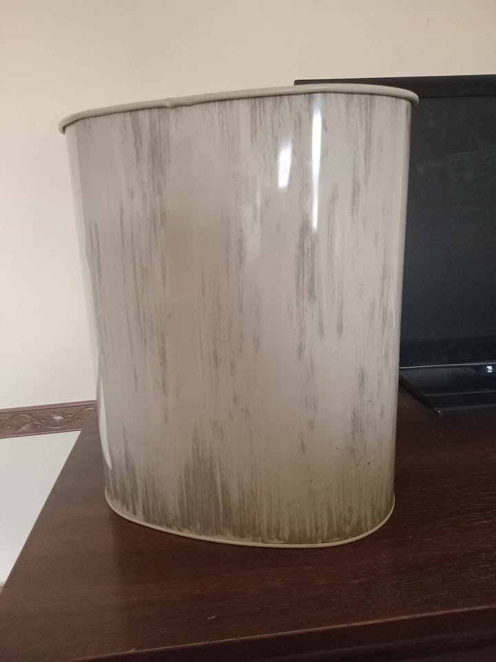 Vintage trash can - photo 3