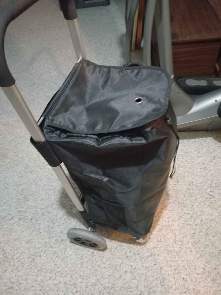 Shopping bag on wheels - photo 2