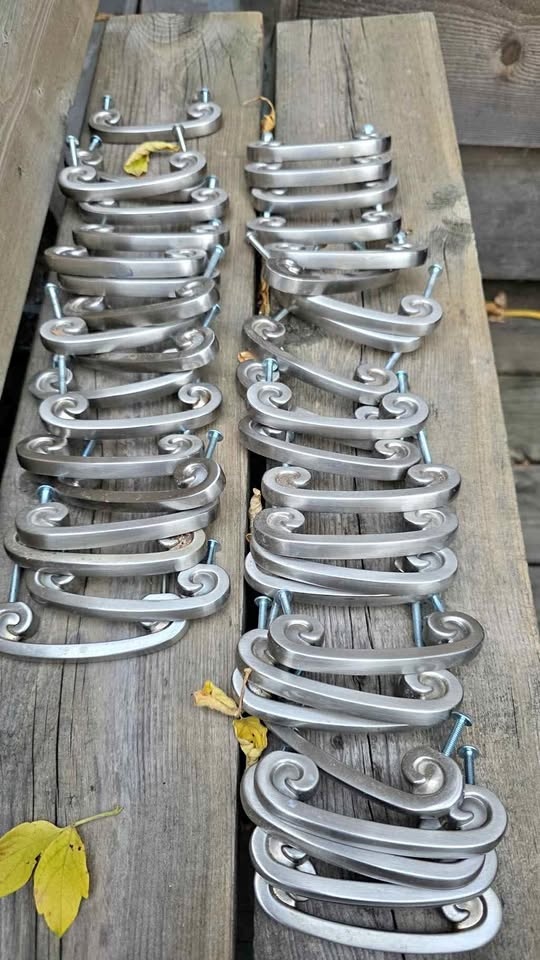Brushed nickel Drawer pulls