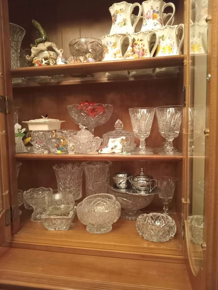 ASSORTED CRYSTAL PEICES - photo 2