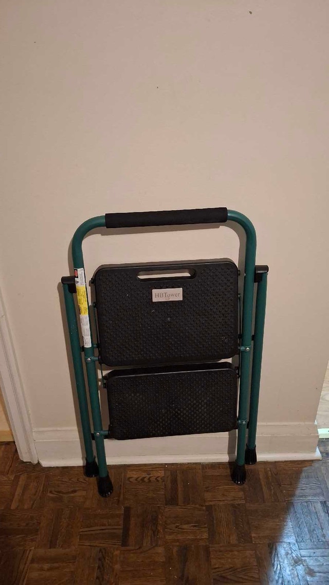 Foldable Step Ladder - photo 2