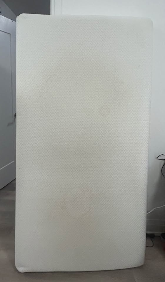 memory foam or foam-based mattress - photo 2