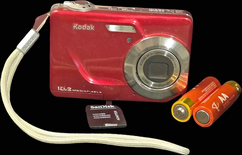 Kodak digital camera red