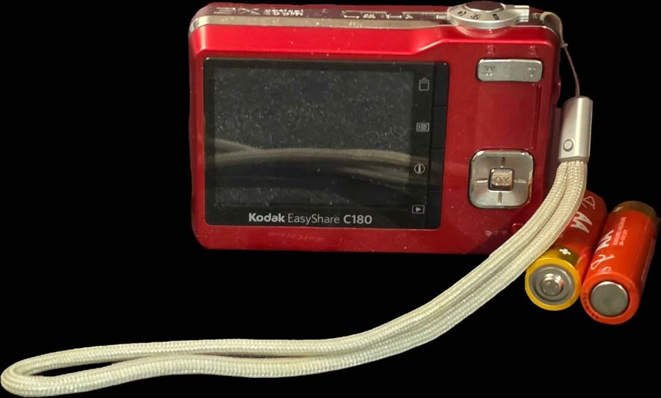 Kodak digital camera red - photo 2