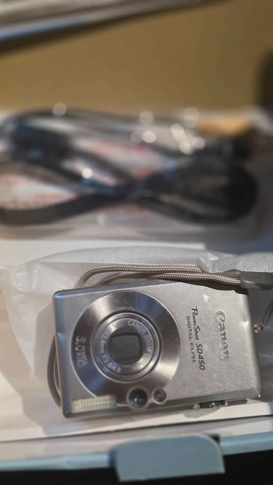 COMPLETE Canon PowerShot camera 📸 - photo 2