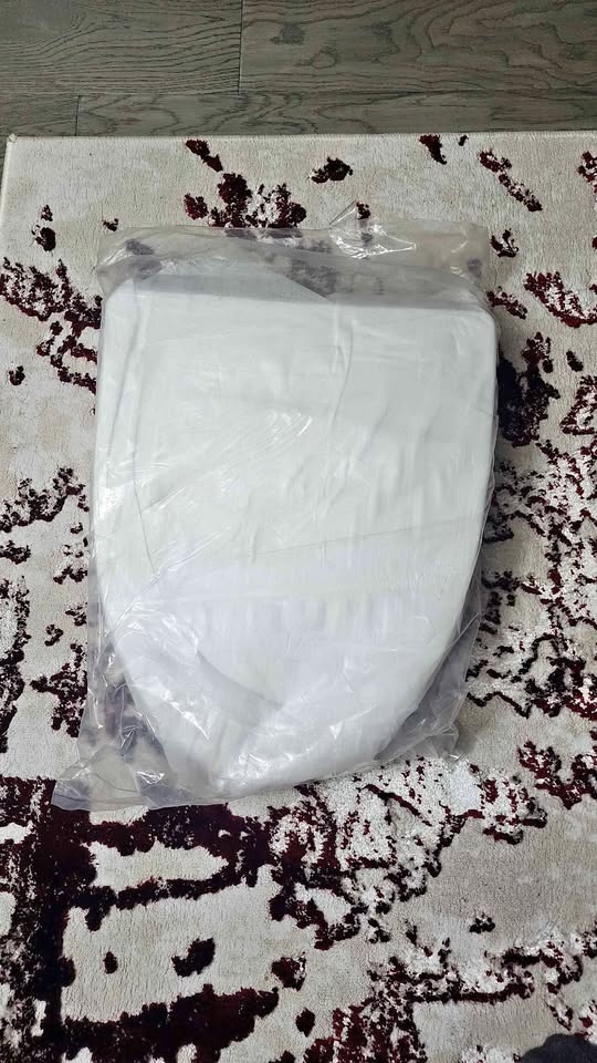 Toilet seat cover
