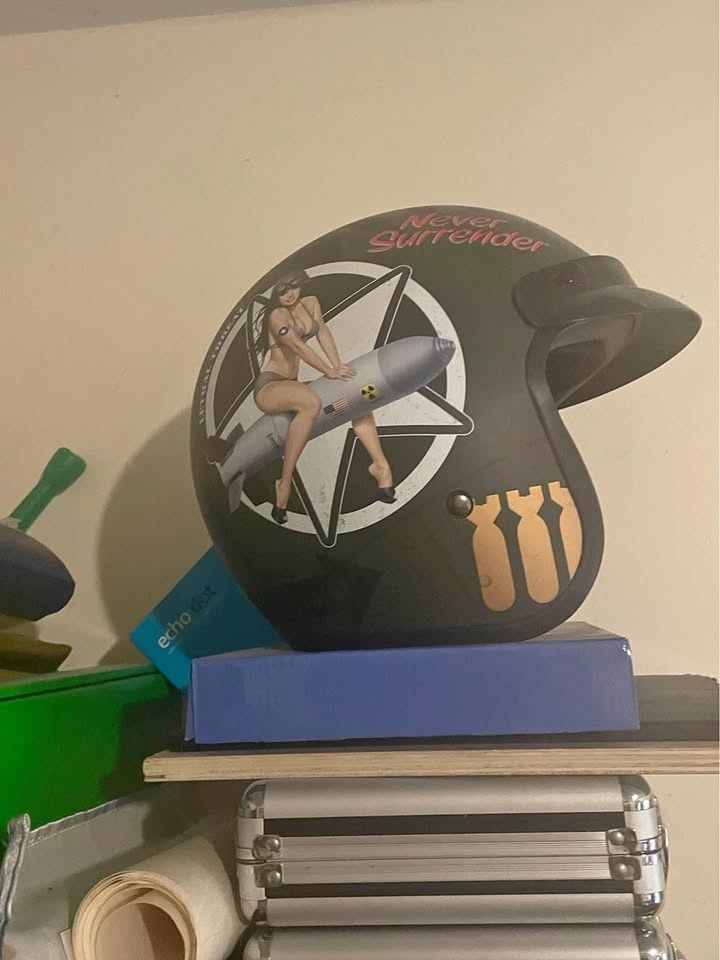 Motorcycle helmet