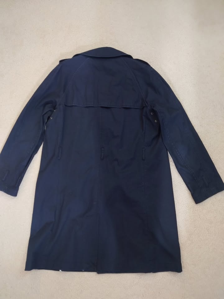 Men's Trench Coat LIKE NEW 40R - photo 4