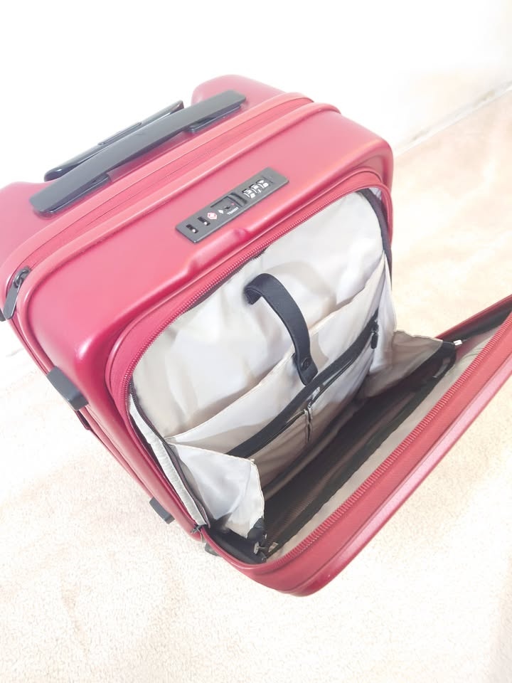 Lojel Cubo Carry-On Suitcase w/ Laptop Compartment - photo 3
